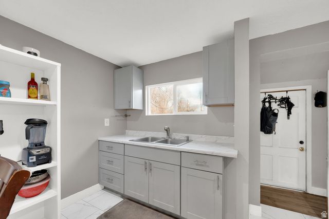 1115 S GLENDALE DR, Salt Lake City, UT 84104