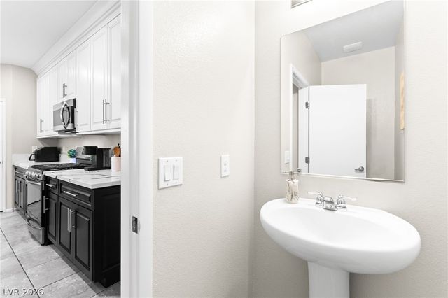 7224 Halo Falls Street, North Las Vegas, NV 89084