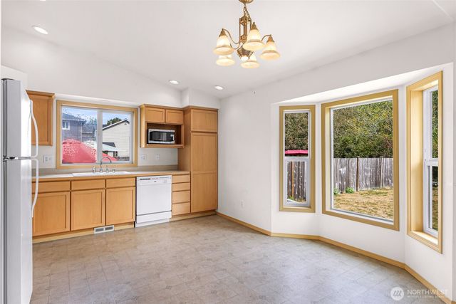 7536 Clamdigger Drive, Blaine, WA 98230
