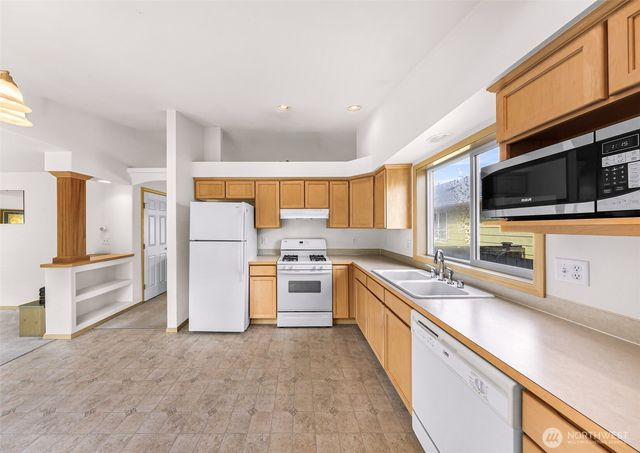 7536 Clamdigger Drive, Blaine, WA 98230