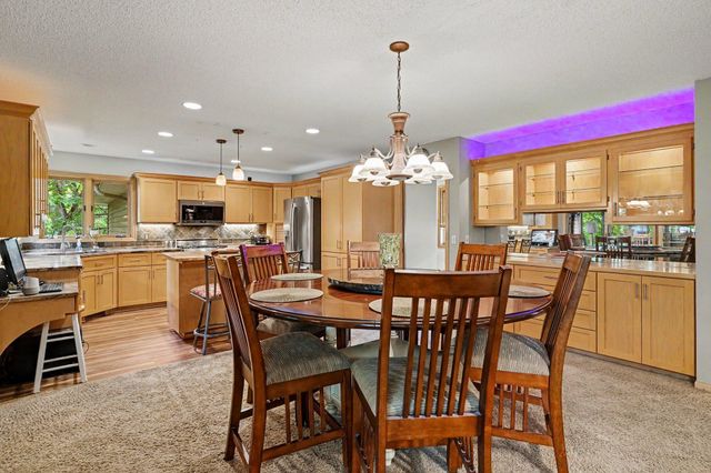 2003 Safari Heights Trail, Eagan, MN 55122