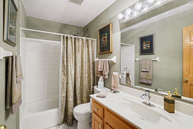 2003 Safari Heights Trail, Eagan, MN 55122