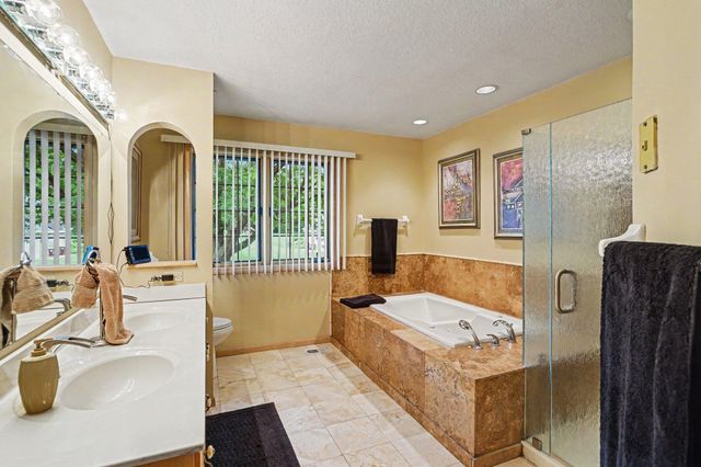 2003 Safari Heights Trail, Eagan, MN 55122