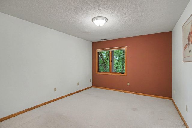 2003 Safari Heights Trail, Eagan, MN 55122