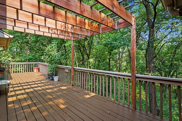 2003 Safari Heights Trail, Eagan, MN 55122