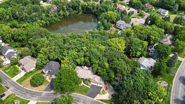 2003 Safari Heights Trail, Eagan, MN 55122