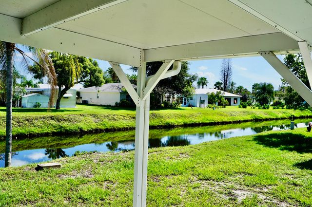 12 SE Spanish Way, Port St. Lucie, Port St Lucie, FL 34952