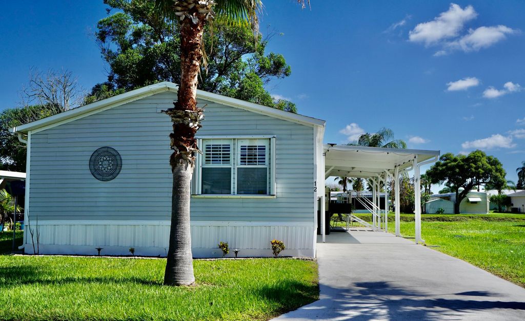 12 SE Spanish Way, Port St. Lucie, Port St Lucie, FL 34952