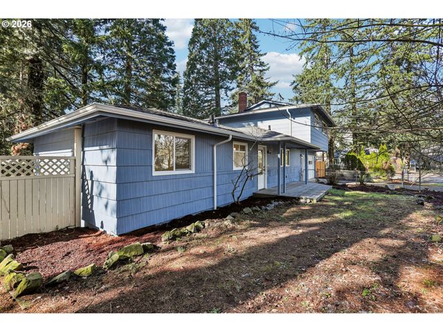 18655 Se YAMHILL Cir, Portland, OR 97233