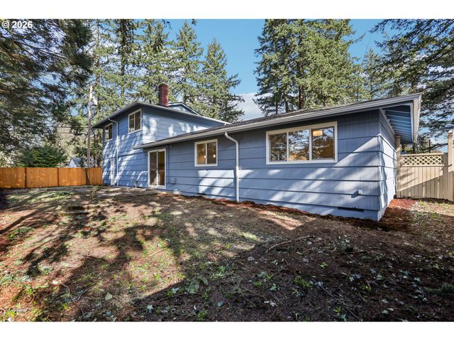 18655 Se YAMHILL Cir, Portland, OR 97233