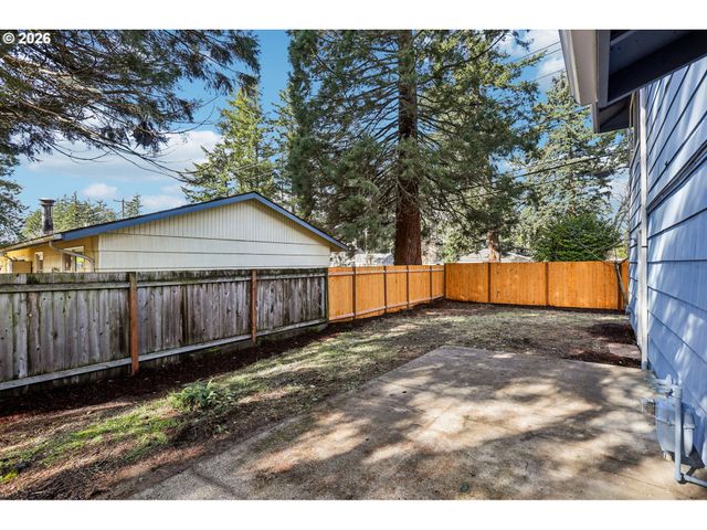 18655 Se YAMHILL Cir, Portland, OR 97233