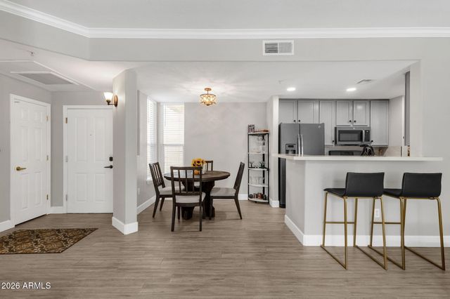 2992 N MILLER Road 117, Scottsdale, AZ 85251