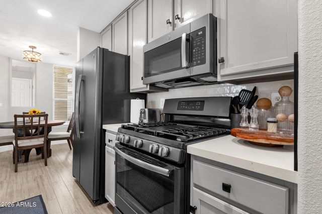 2992 N MILLER Road 117, Scottsdale, AZ 85251