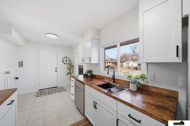 4901 W Benton Street, Lincoln, NE 68524