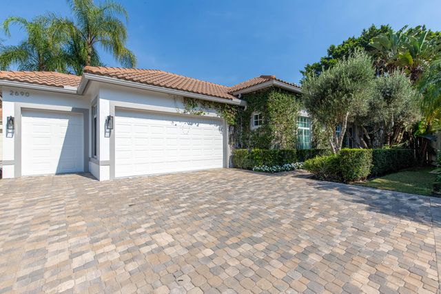 2690 Players Court, Wellington, FL 33414