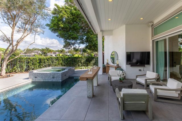 2690 Players Court, Wellington, FL 33414