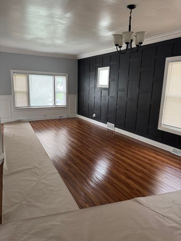 1739 W Steuben Street, Chicago, IL 60643