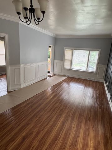 1739 W Steuben Street, Chicago, IL 60643