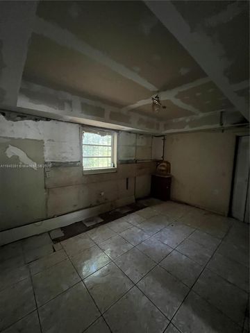 1830 NW 135th St, Miami, FL 33167