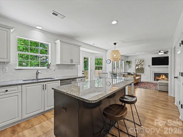 2924 Firewood Drive, Matthews, NC 28105