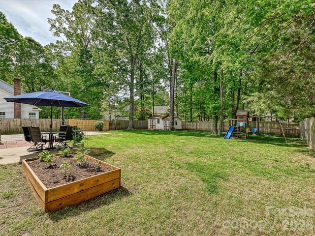 2924 Firewood Drive, Matthews, NC 28105