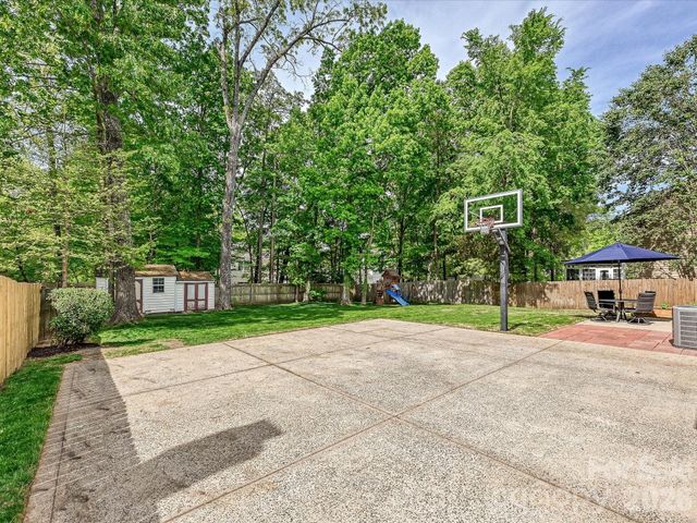 2924 Firewood Drive, Matthews, NC 28105