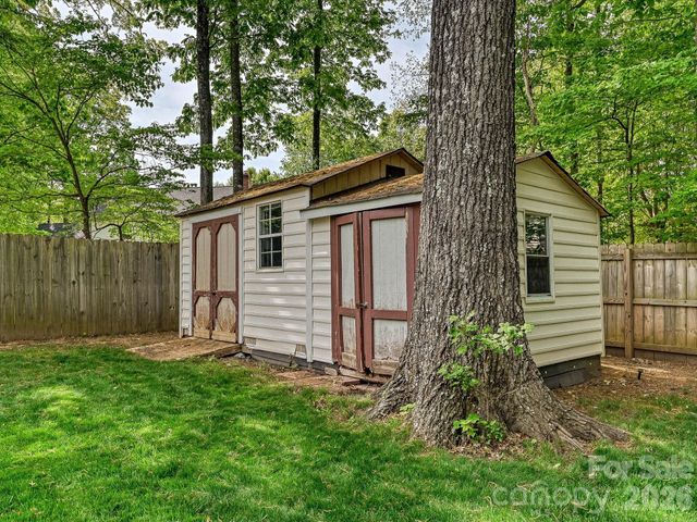 2924 Firewood Drive, Matthews, NC 28105