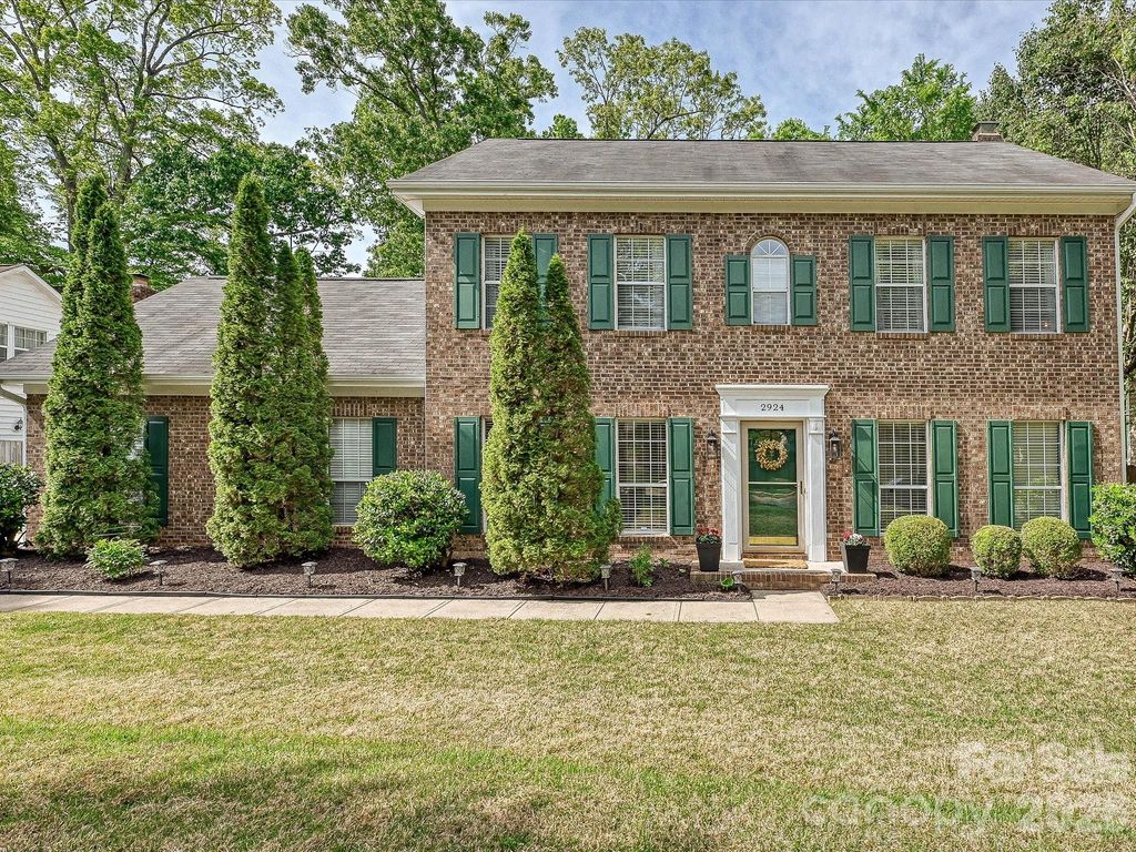 2924 Firewood Drive, Matthews, NC 28105