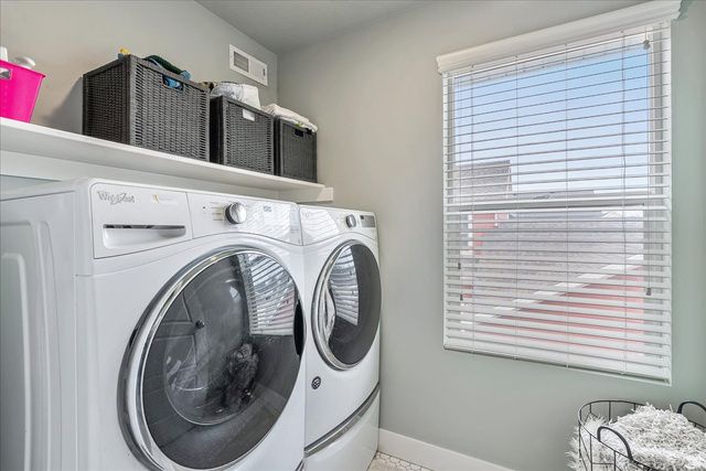 2052 W PHILLIPS ST, Kaysville, UT 84037