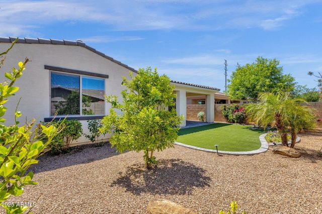 22472 E SONOQUI Boulevard, Queen Creek, AZ 85142