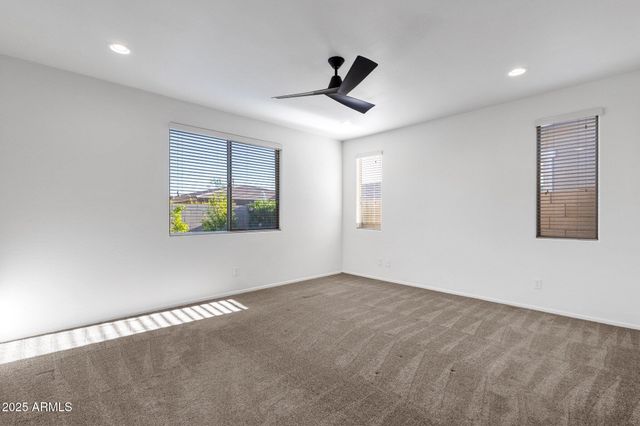 22472 E SONOQUI Boulevard, Queen Creek, AZ 85142