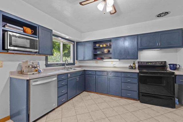 4325 Travis Terrace, Madison, WI 53711