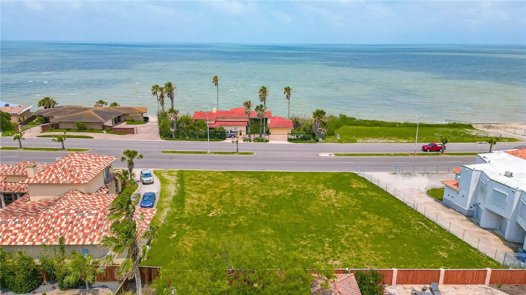 3645 Ocean Dr, Corpus Christi, TX 78411 — photo 2