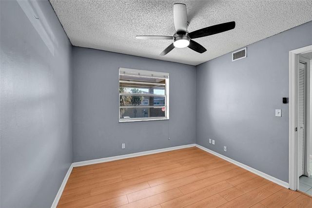 906 Twin Lakes Drive 8-J, Coral Springs, FL 33071