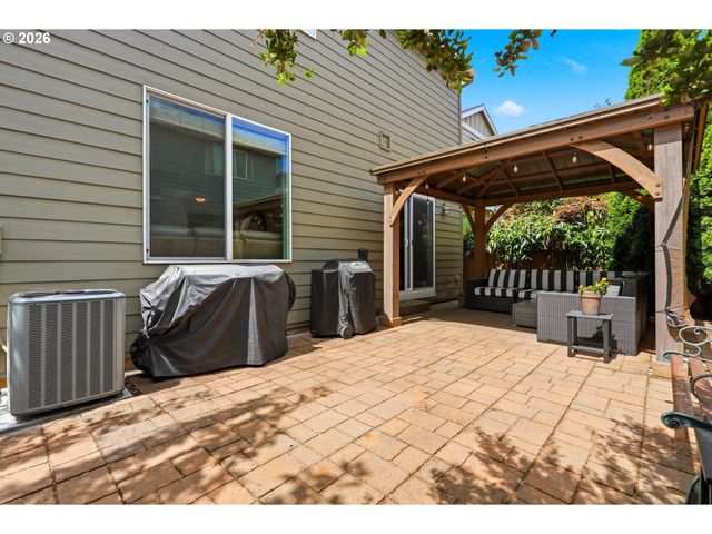 3690 Se STARLING Pl, Hillsboro, OR 97123