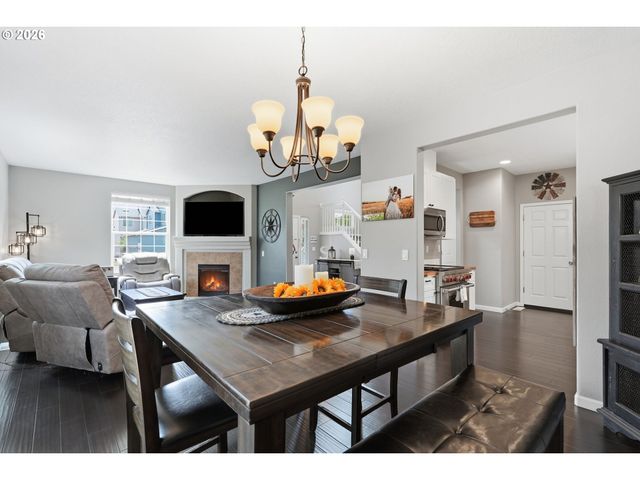 3690 Se STARLING Pl, Hillsboro, OR 97123