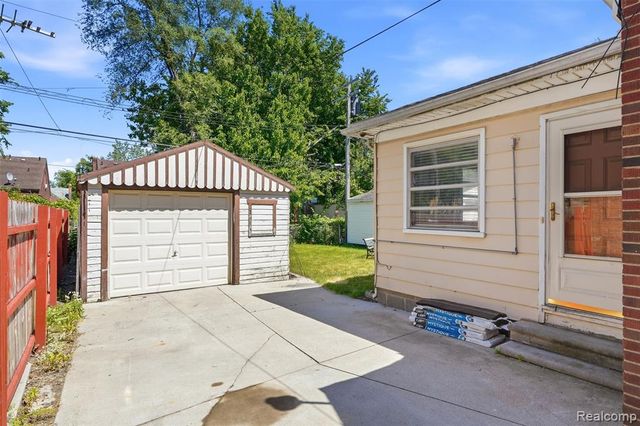 18968 Murray Hill Street, Detroit, MI 48235