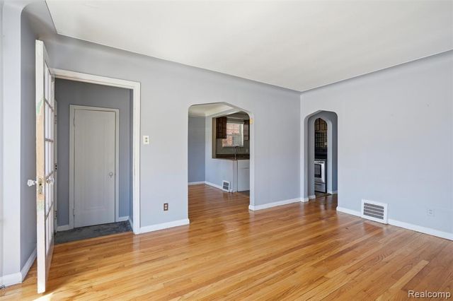 18968 Murray Hill Street, Detroit, MI 48235
