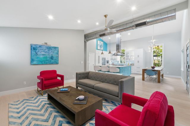 708 Upson ST, Austin, TX 78703