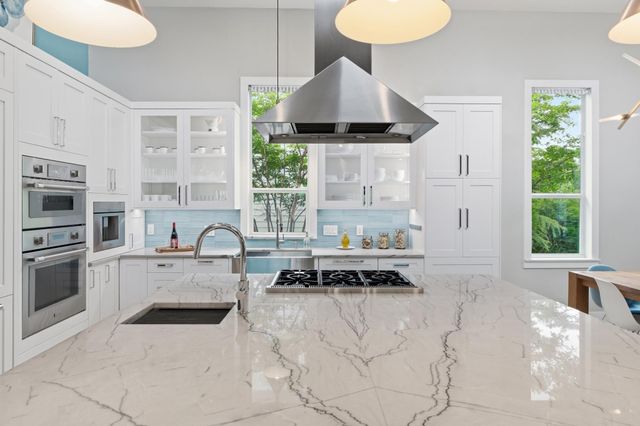 708 Upson ST, Austin, TX 78703