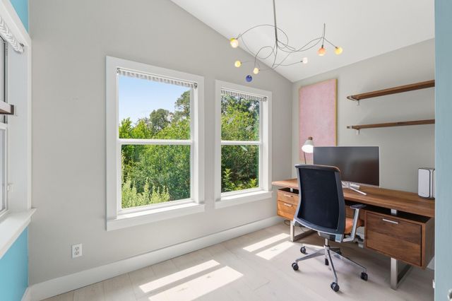 708 Upson ST, Austin, TX 78703
