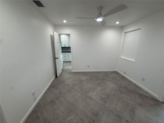 15573 BEDFORD CIRCLE E, Clearwater, FL 33764