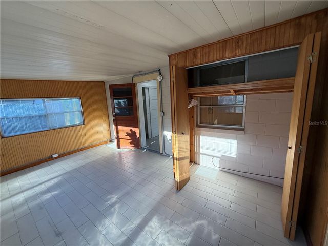 15573 BEDFORD CIRCLE E, Clearwater, FL 33764