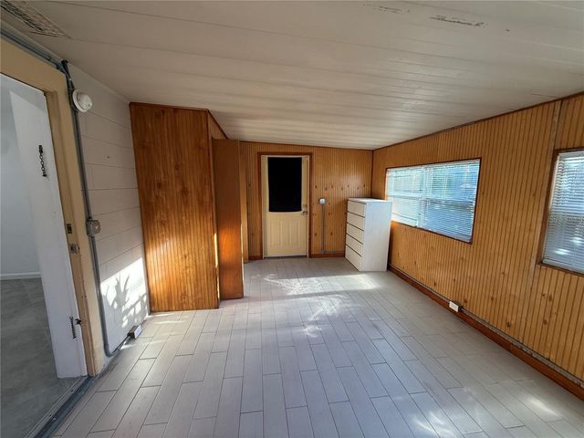 15573 BEDFORD CIRCLE E, Clearwater, FL 33764