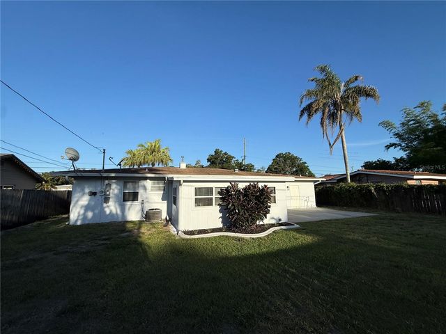 15573 BEDFORD CIRCLE E, Clearwater, FL 33764