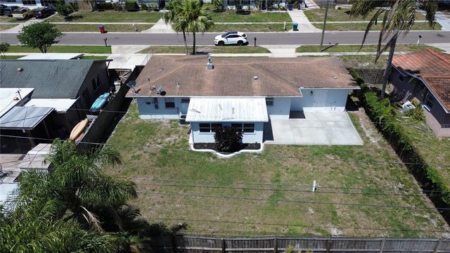 15573 BEDFORD CIRCLE E, Clearwater, FL 33764