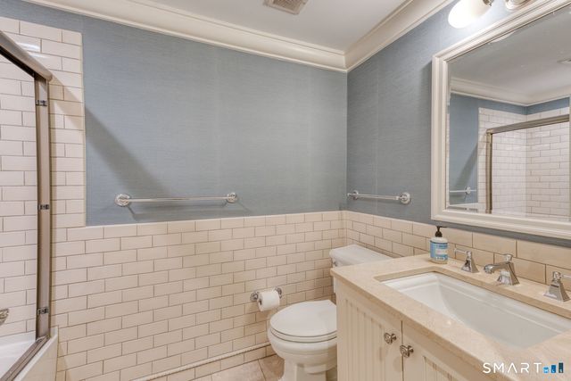 85 Memorial Road 411, West Hartford, CT 06107