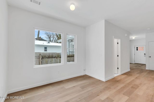 211 De Witt Avenue, Asbury Park, NJ 07712