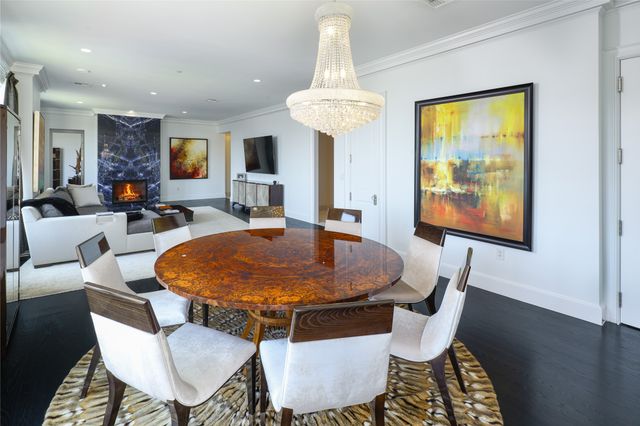 2525 N PEARL Street 1601A, Dallas, TX 75201