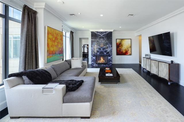 2525 N PEARL Street 1601A, Dallas, TX 75201